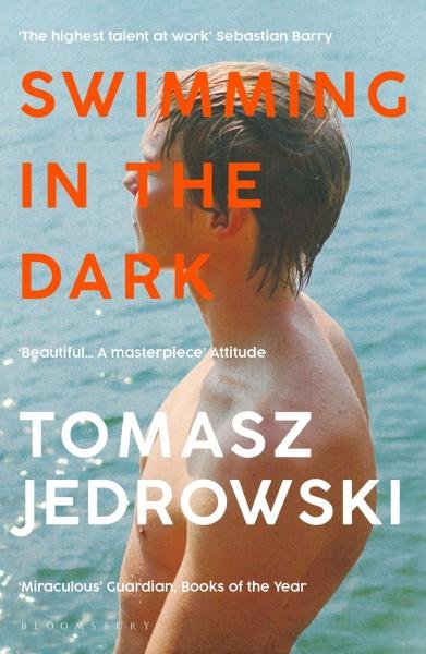 Levně Swimming in the Dark - Tomasz Jedrowski