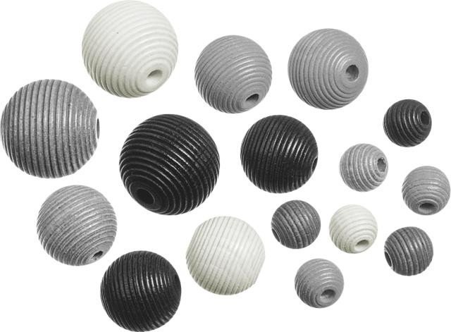 Levně Dřevěné korálky mix - černá, šedá, bílá 20 ks