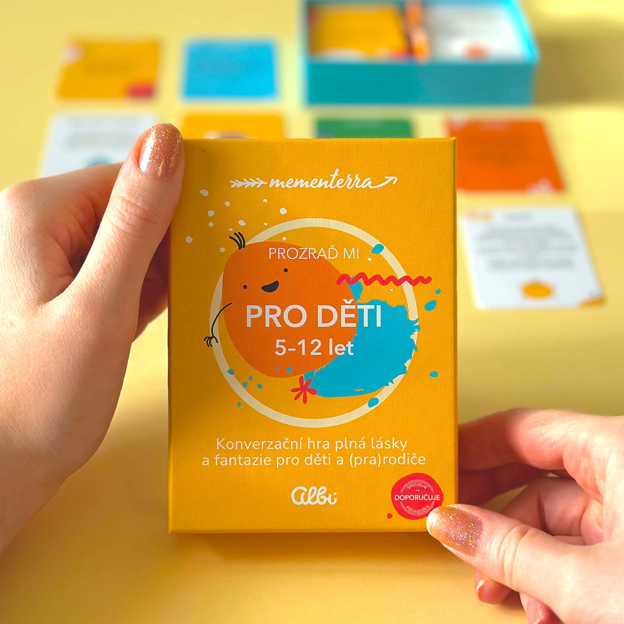 Product detail of Prozraď mi - Pro děti (5-12 let) - karetní hra - Albi