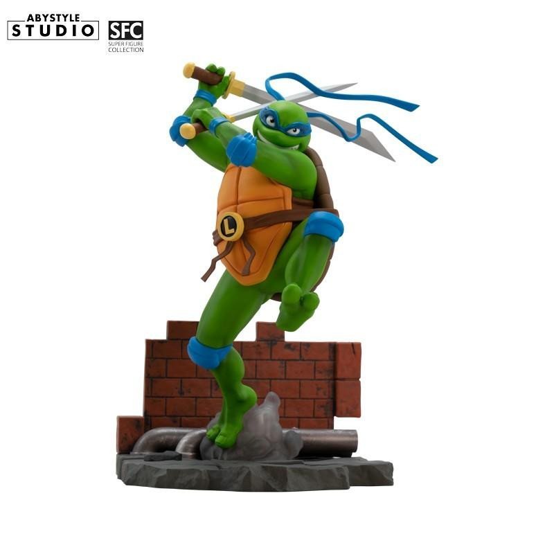 Levně Teenage Mutant Ninja Turtles figurka - Leonardo 21 cm