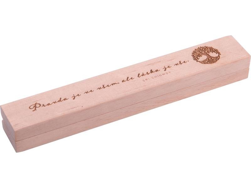 Dřevěná krabička na propisku "Pravda je ve všem, ale láska je vše" - Sri Chinmoy