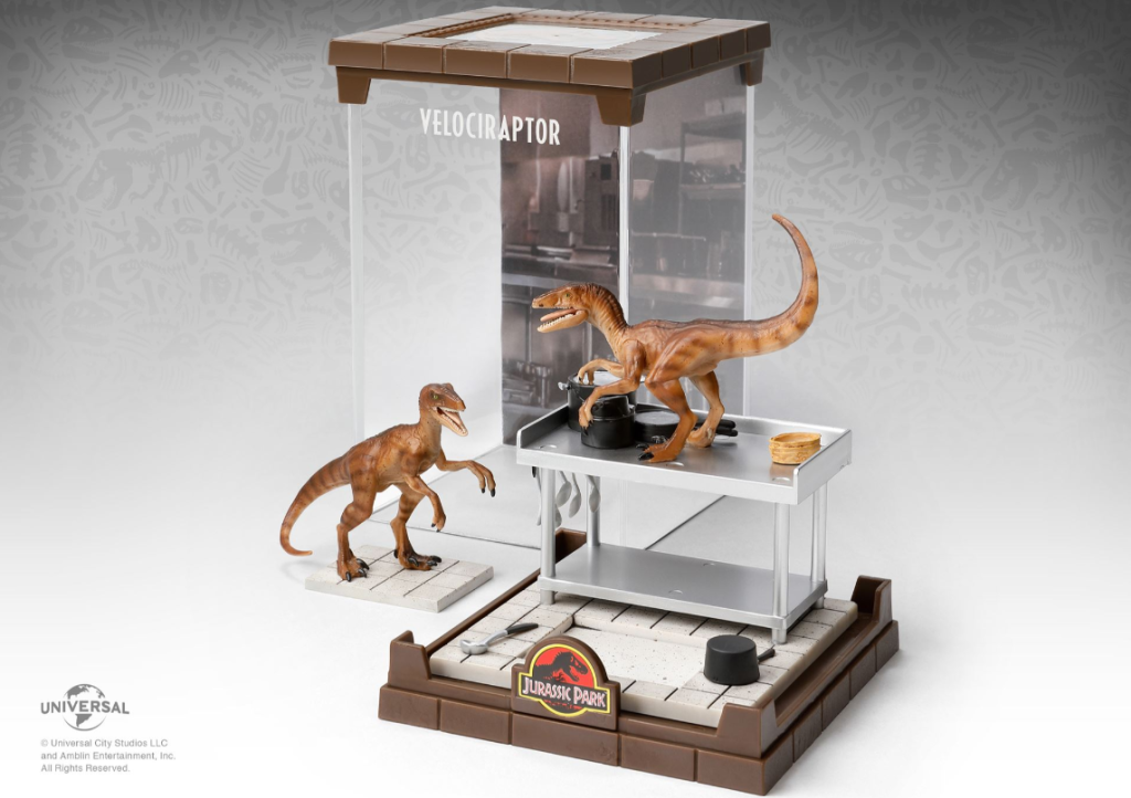 Levně Jurský park: Magical creatures - Velociraptor 18 cm - EPEE Merch - Noble Collection