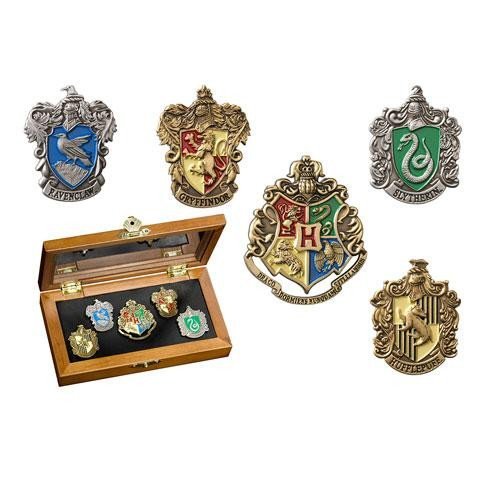 Levně Harry Potter: Odznaky Bradavických kolejí sběratelské v dárkovém boxu