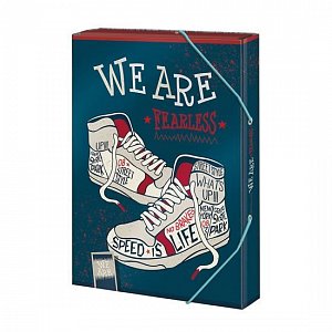 Box na sešity A4 We Are, 1.  vydání
