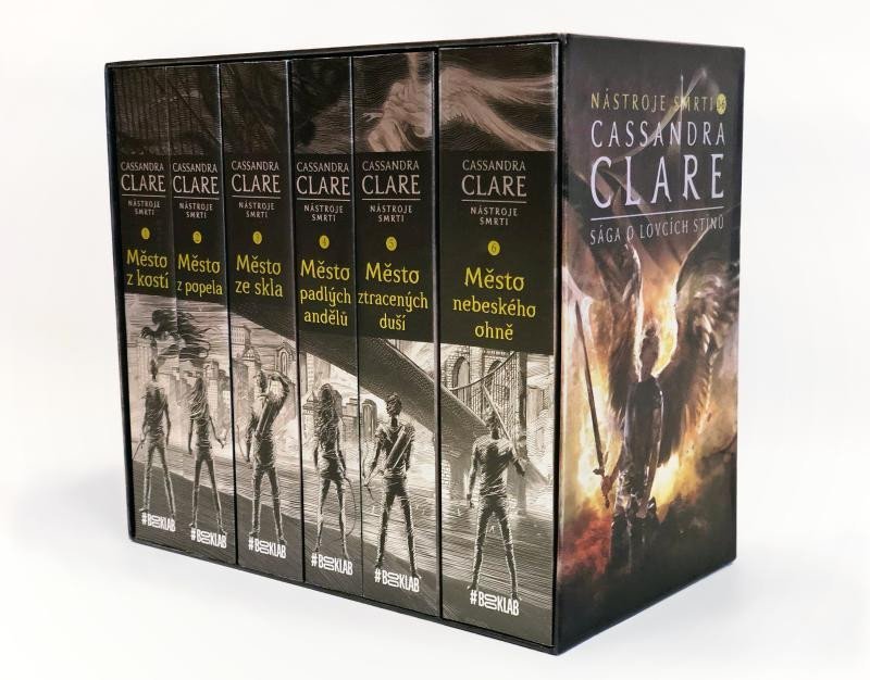 Levně Nástroje smrti 1-6: Sága o lovcích stínů v dárkovém boxu - Cassandra Clare