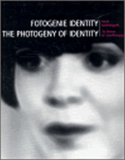 Levně Fotogenie Identity/ The Photogeny of Identity: Paměť české fotografie/The Memory of Czech Photography - autorů kolektiv