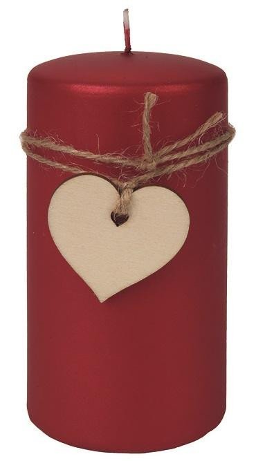 Levně Svíčka červená s dřevěným srdcem válec 7 x 14 cm, 48 hodin